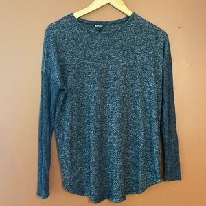 Buffalo DAVID Bitton ladies light sweater in size small. Heathered black.